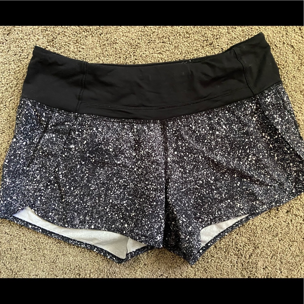 Lululemon Shorts SIZE 4